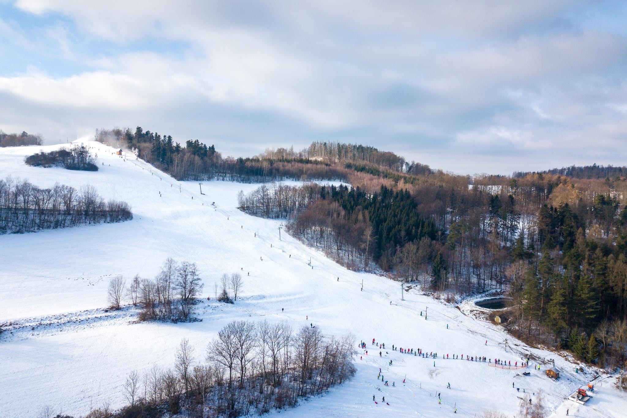 Lyžařský areál Kladky z ptačí perspektivy